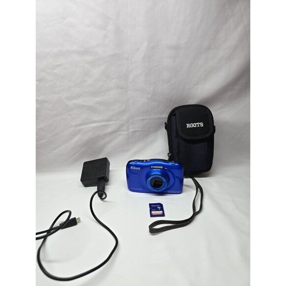 Nikon Other - Nikon COOLPIX S33 13.1MP 3x Zoom Waterproof Compact Digital Camera Blue